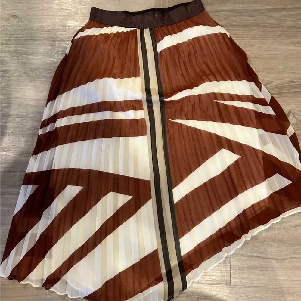 DKNY Midi skirt Medium